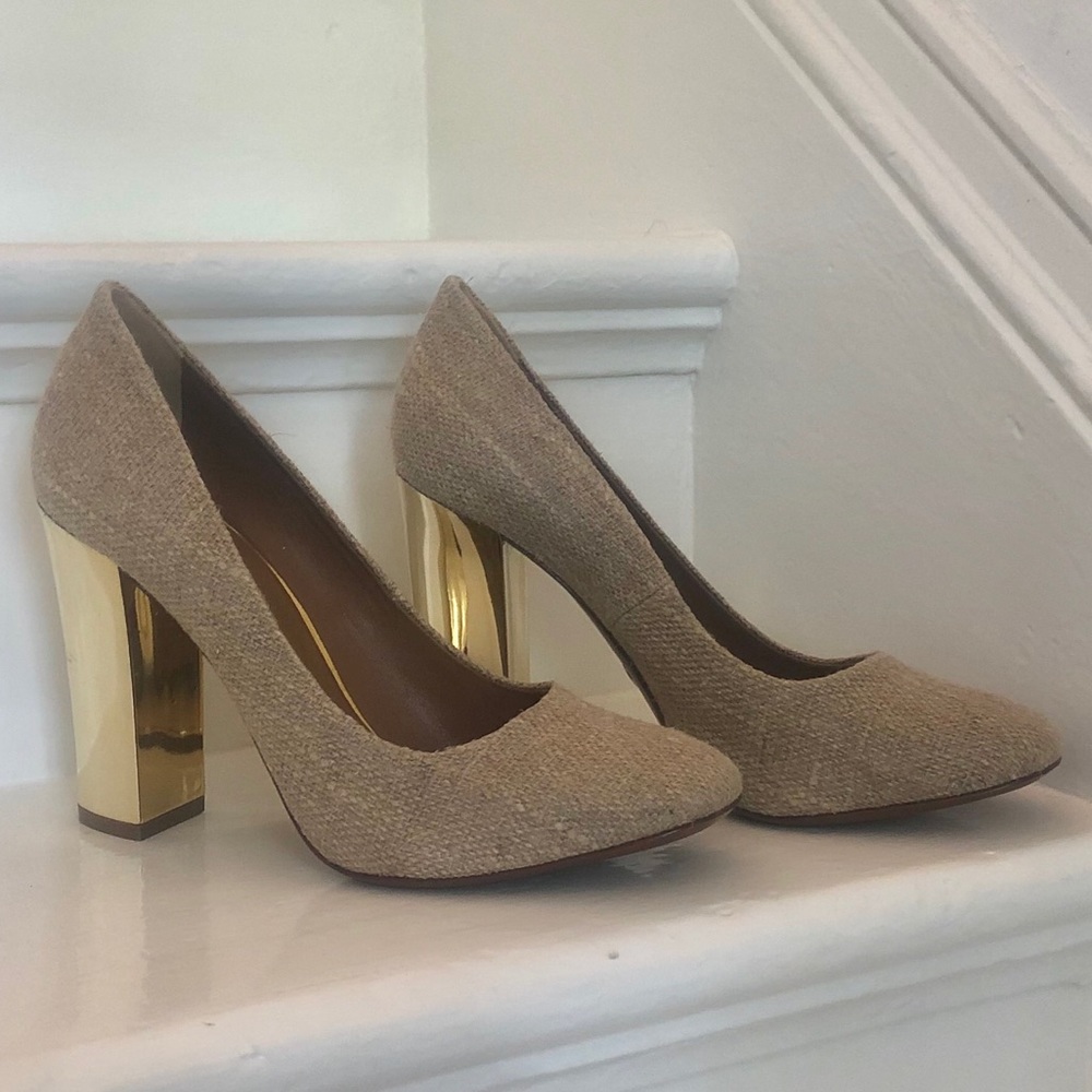 NEW Tory Burch Heels in linen with gold block heel